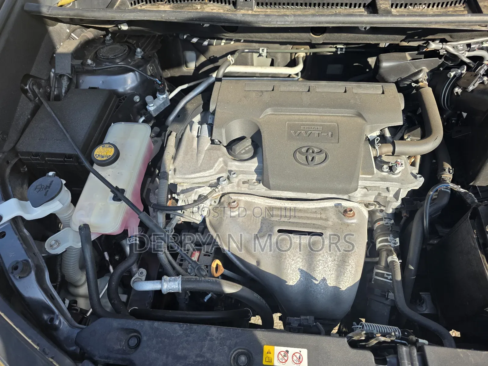Toyota RAV4 XLE 4dr SUV AWD (2.5L 4cyl 6A) 2018 Gray