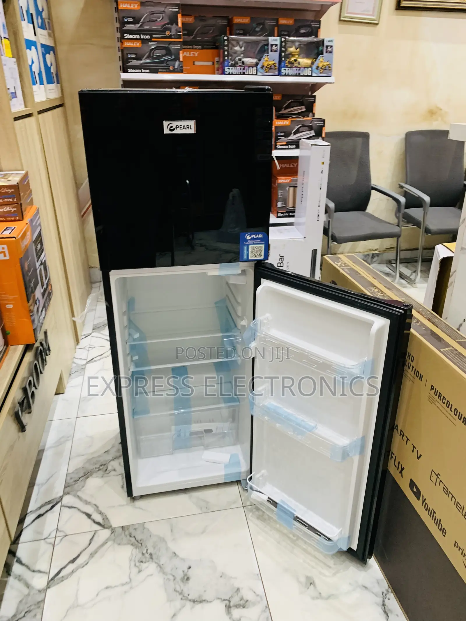 Purchase the New Black Pearl Double Door Fridge 126l