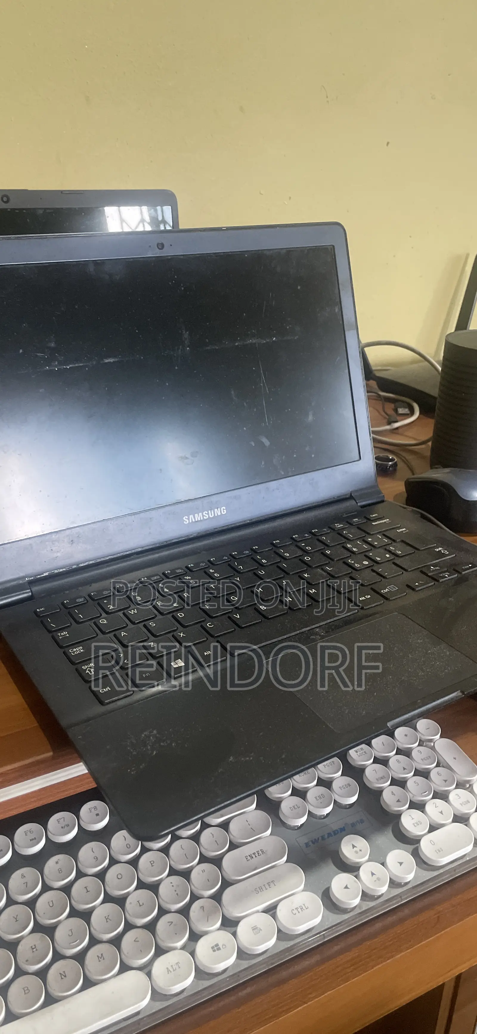 Laptop Samsung 4GB AMD SSD 160GB