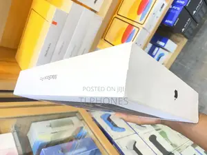 New Laptop Apple MacBook Pro 2025 M5 14-inch 16GB SSD 512GB