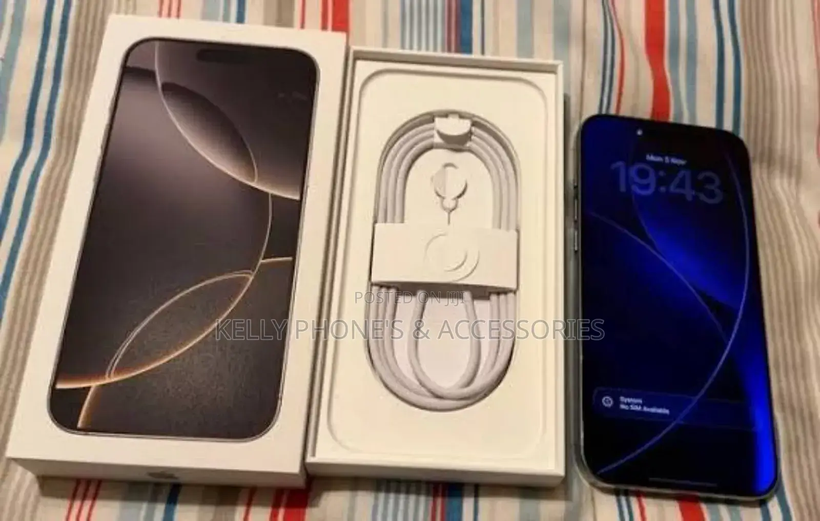 New Apple iPhone 16 Pro Max 256 GB Gold