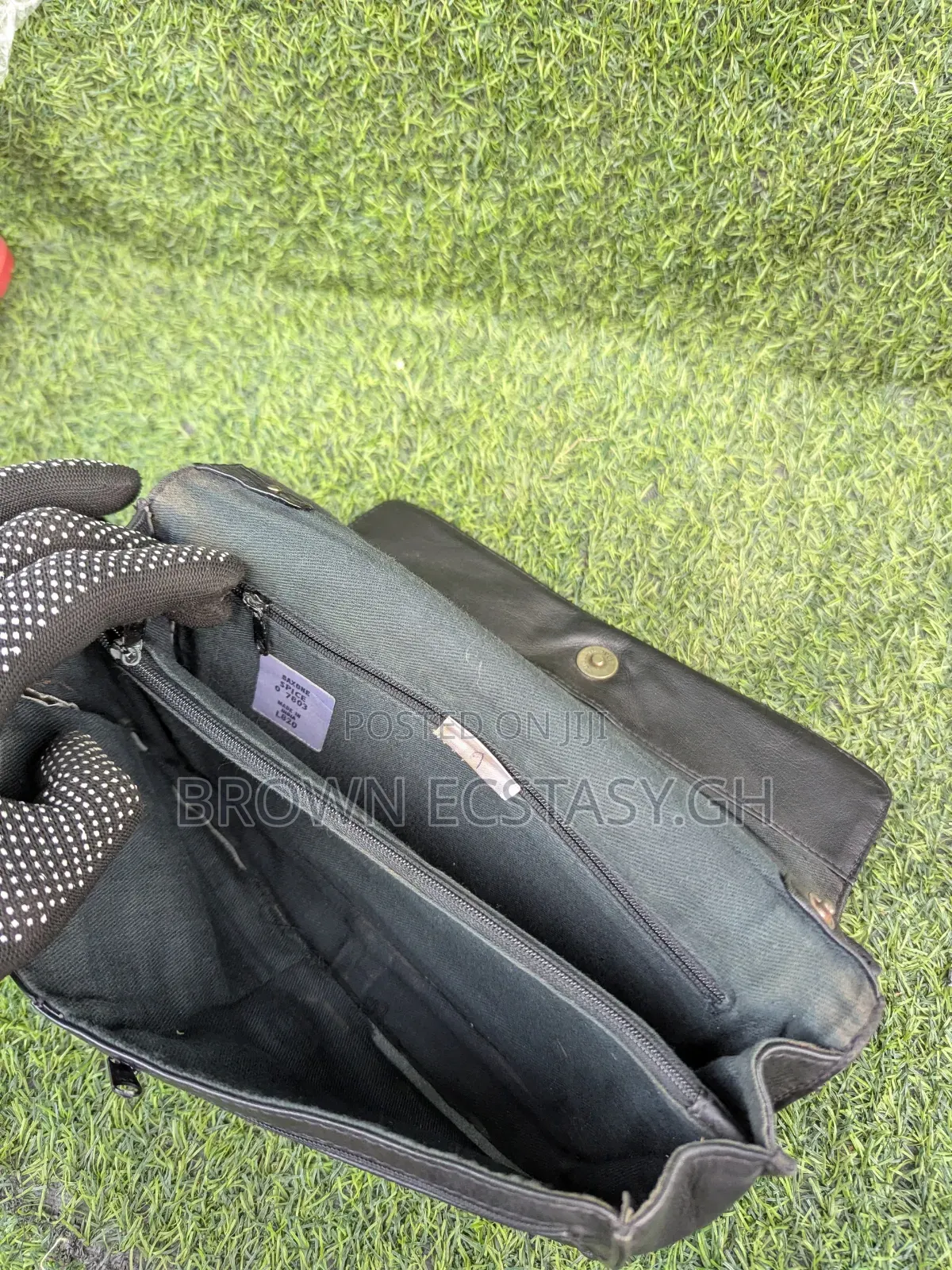 Saxson Spice Clutch Bag (Uk Used)