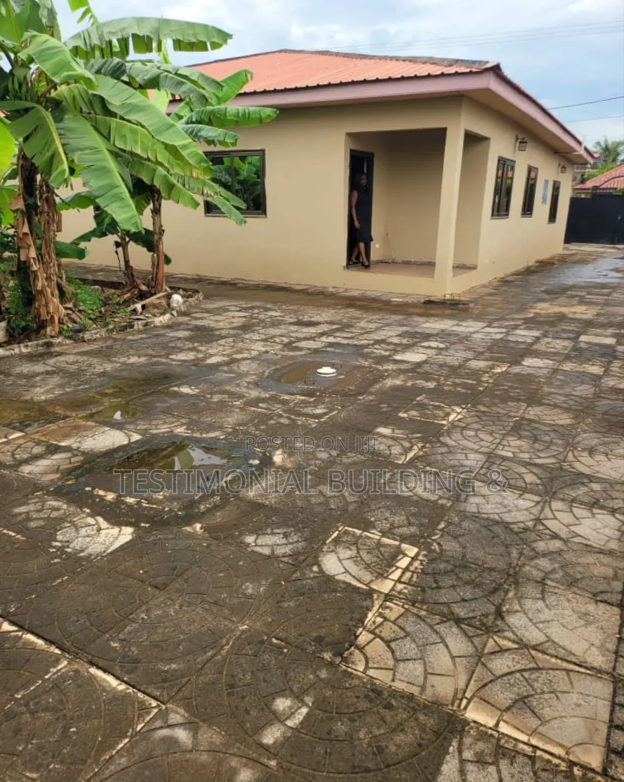 6bdrm House in Testimonial Building, Adenta for sale