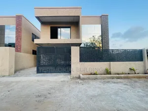 4bdrm House in Testimonial Building, School Junction for sale