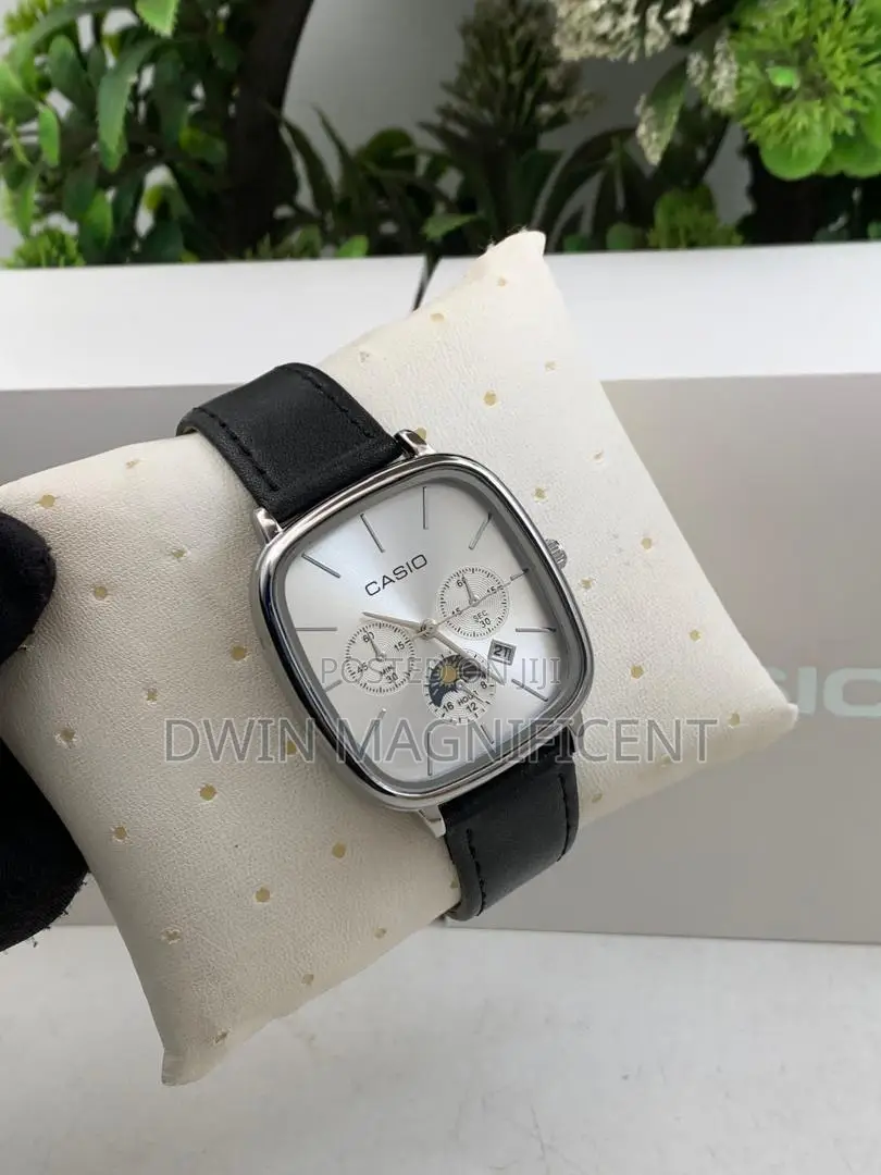 Round Face Casio Analog Watch