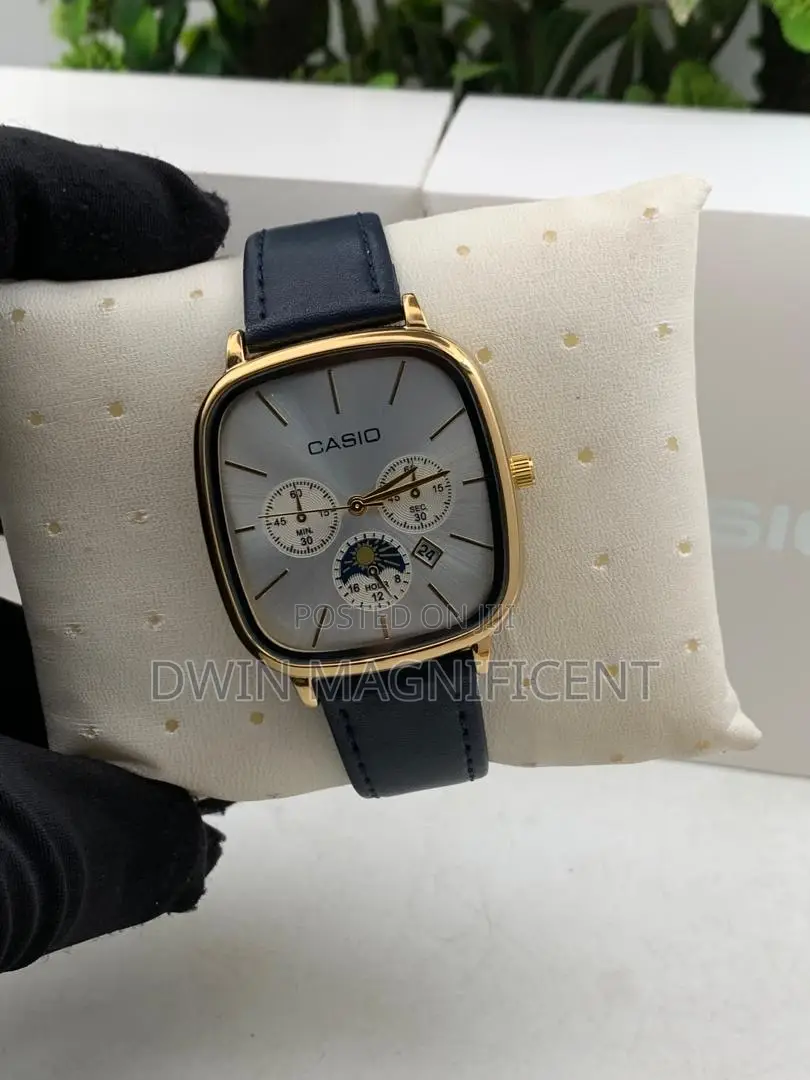 Round Face Casio Analog Watch