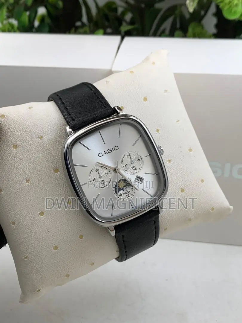 Round Face Casio Analog Watch