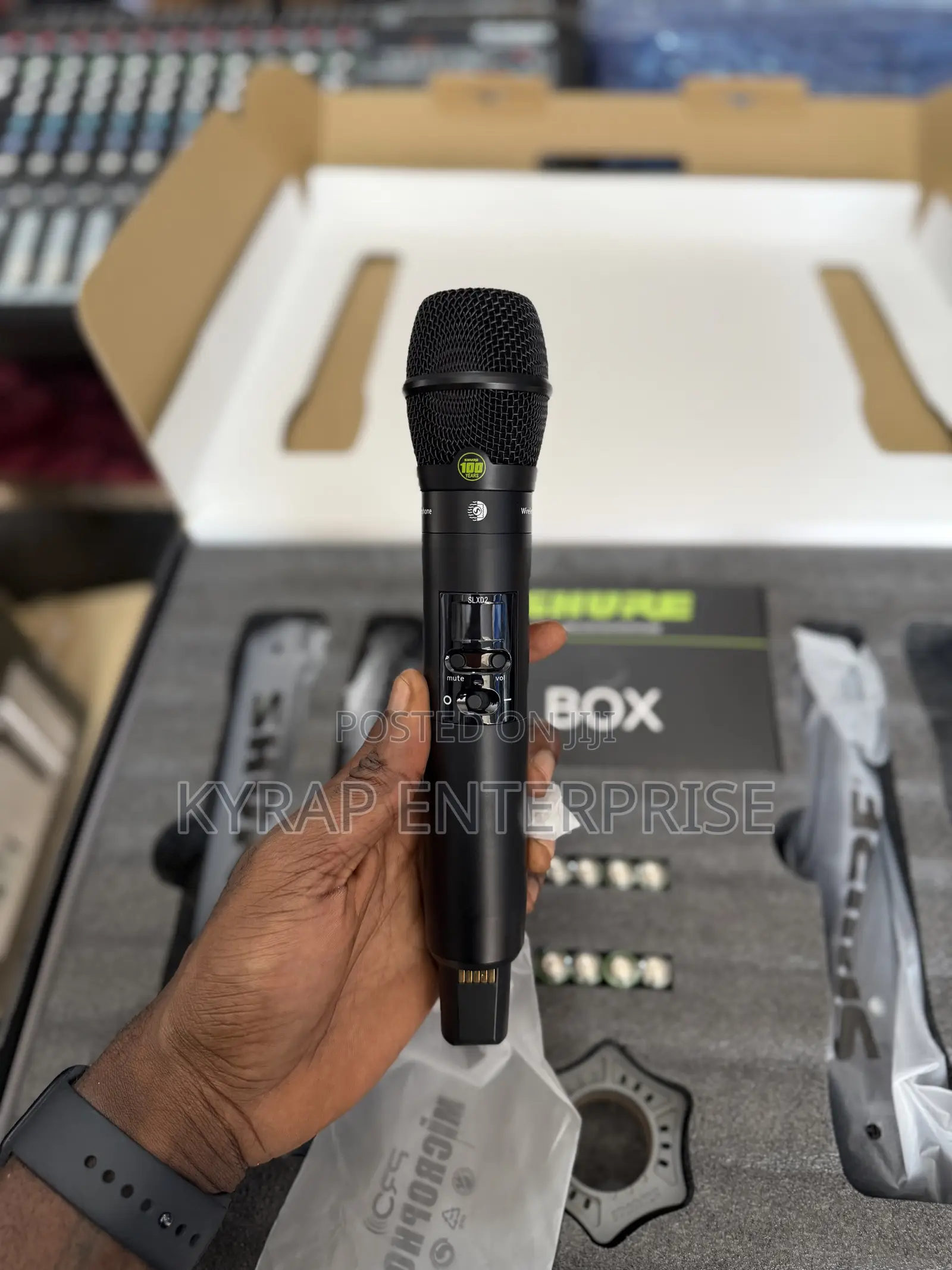 Shure SLX-D42q 4 in 1