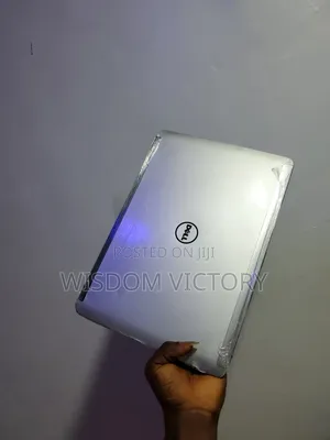 New Laptop Dell Adamo Onyx 8GB Intel Core I5 HDD 500GB