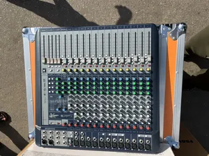 Soundcraft Signature 16 Channel Mixer