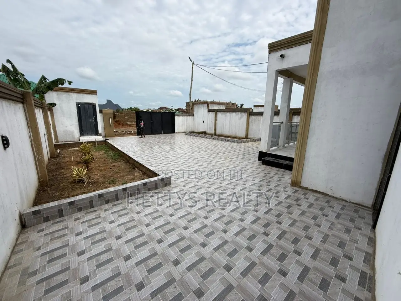 3bdrm House in Kasoa for sale