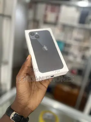 New Apple iPhone 13 128 GB Black
