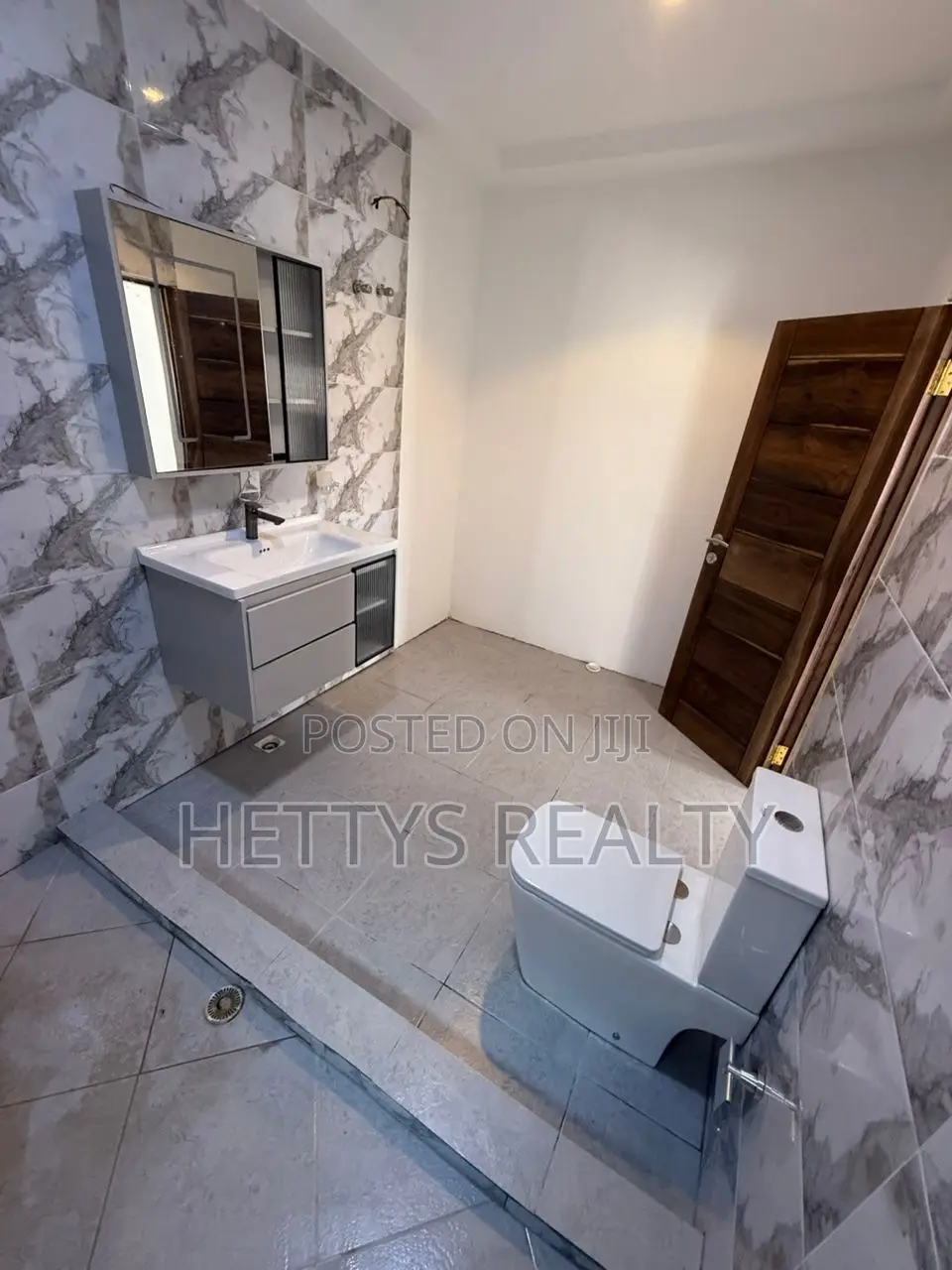 3bdrm House in Ablekuma for sale
