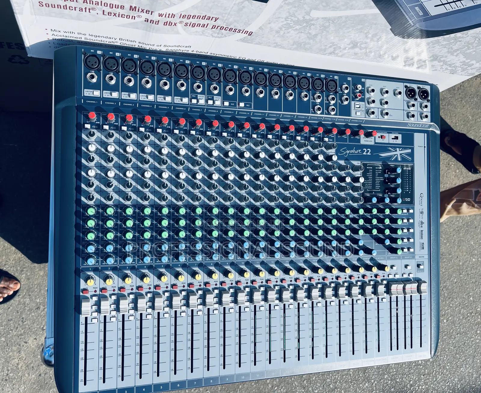 Soundcraft Signature 22 Channel