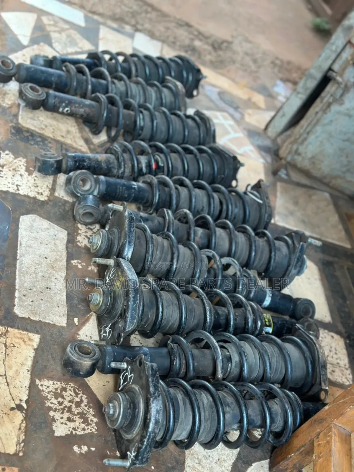Toyota Sienta Back Shocks