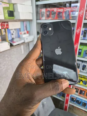 Apple iPhone 11 64 GB Black