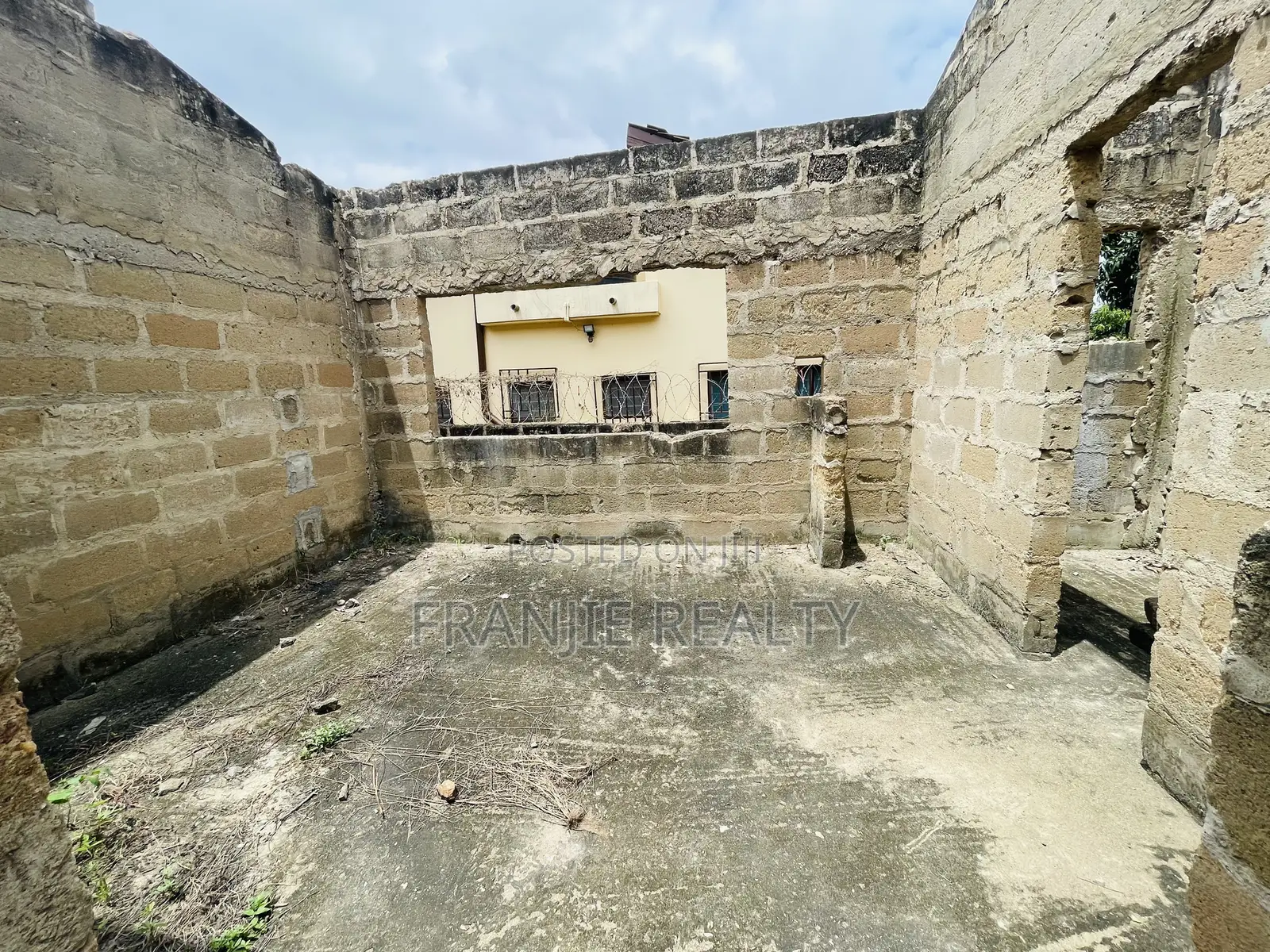 Uncompleted 3 Bedroom House For Sale @ Kasoa.