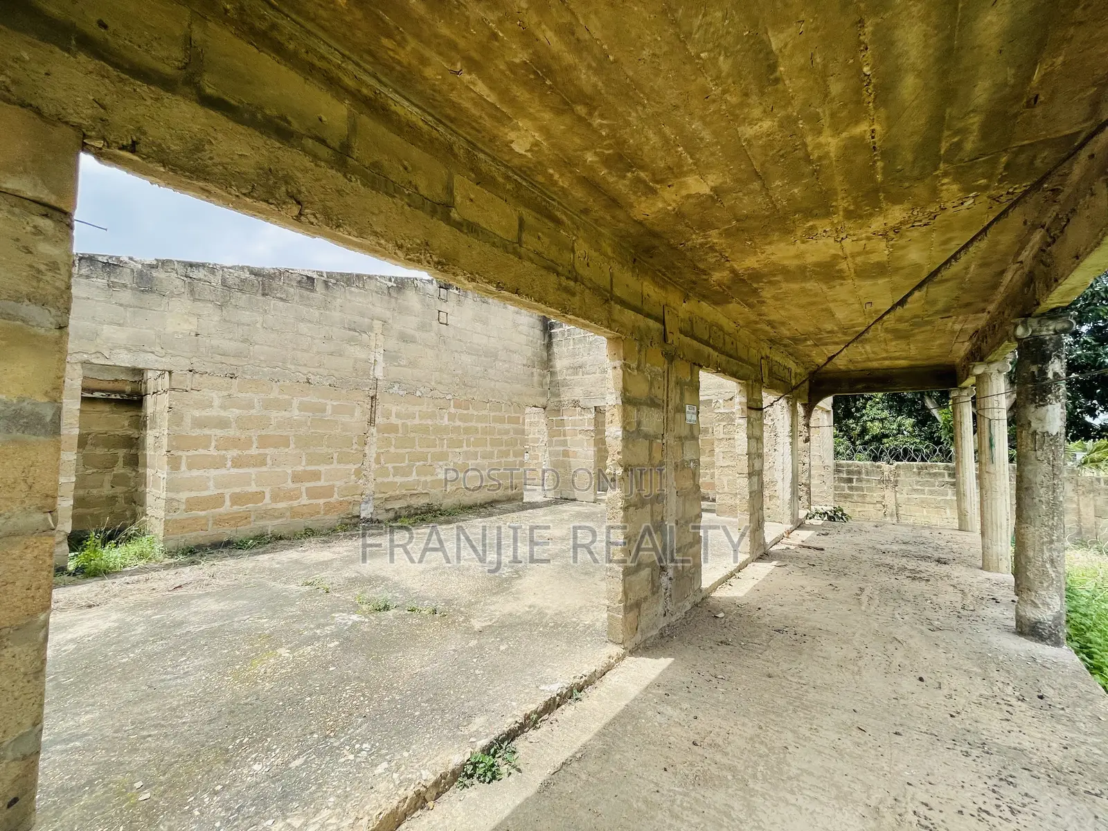 Uncompleted 3 Bedroom House For Sale @ Kasoa.