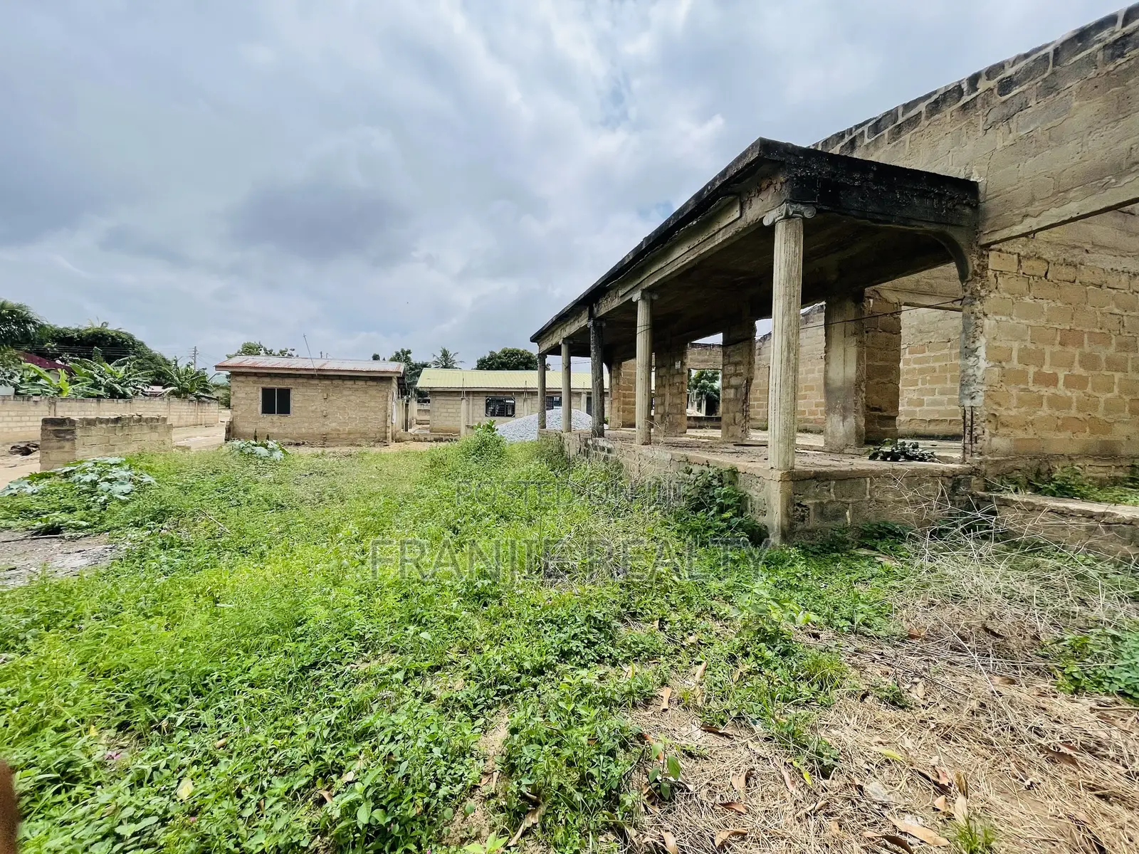Uncompleted 3 Bedroom House For Sale @ Kasoa.