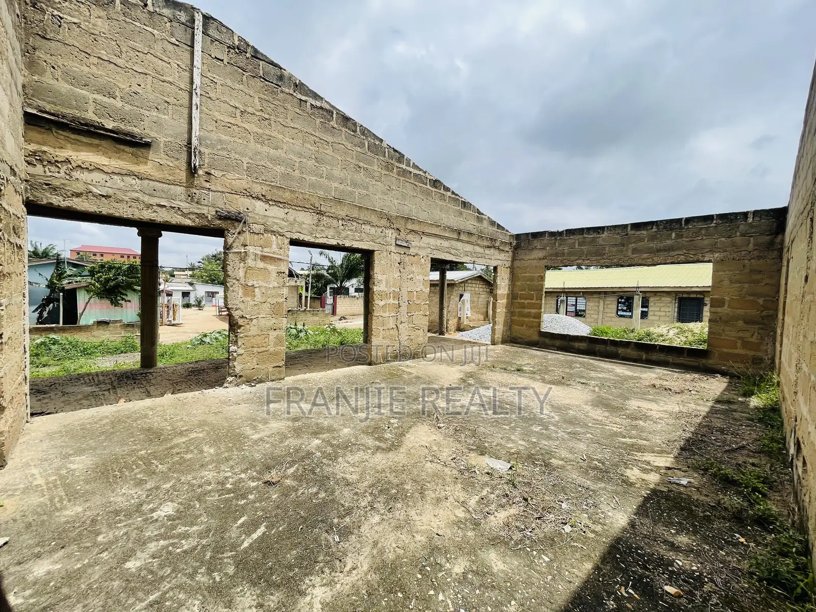 Uncompleted 3 Bedroom House For Sale @ Kasoa.