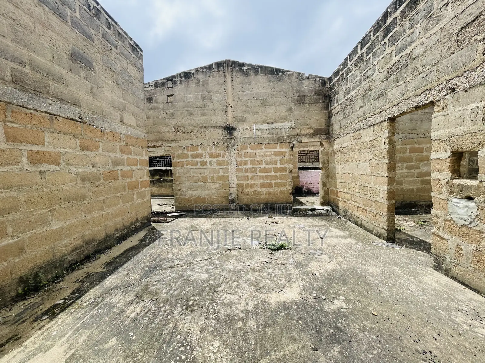 Uncompleted 3 Bedroom House For Sale @ Kasoa.