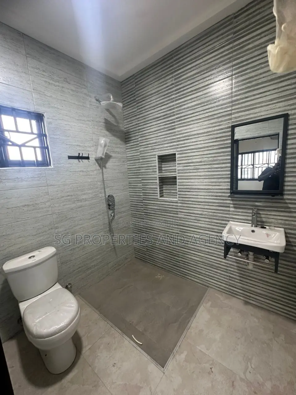 2bdrm Apartment in Manet,Spintex for rent