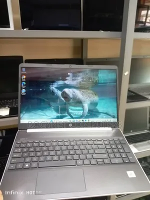 Laptop HP 15-dy1032wm 8GB Intel Core i3 SSD 256GB