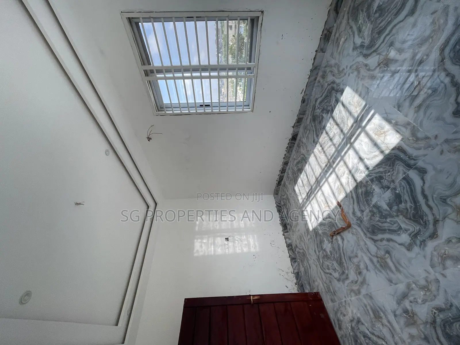 2bdrm Apartment in Lashibi, Sakumono for rent