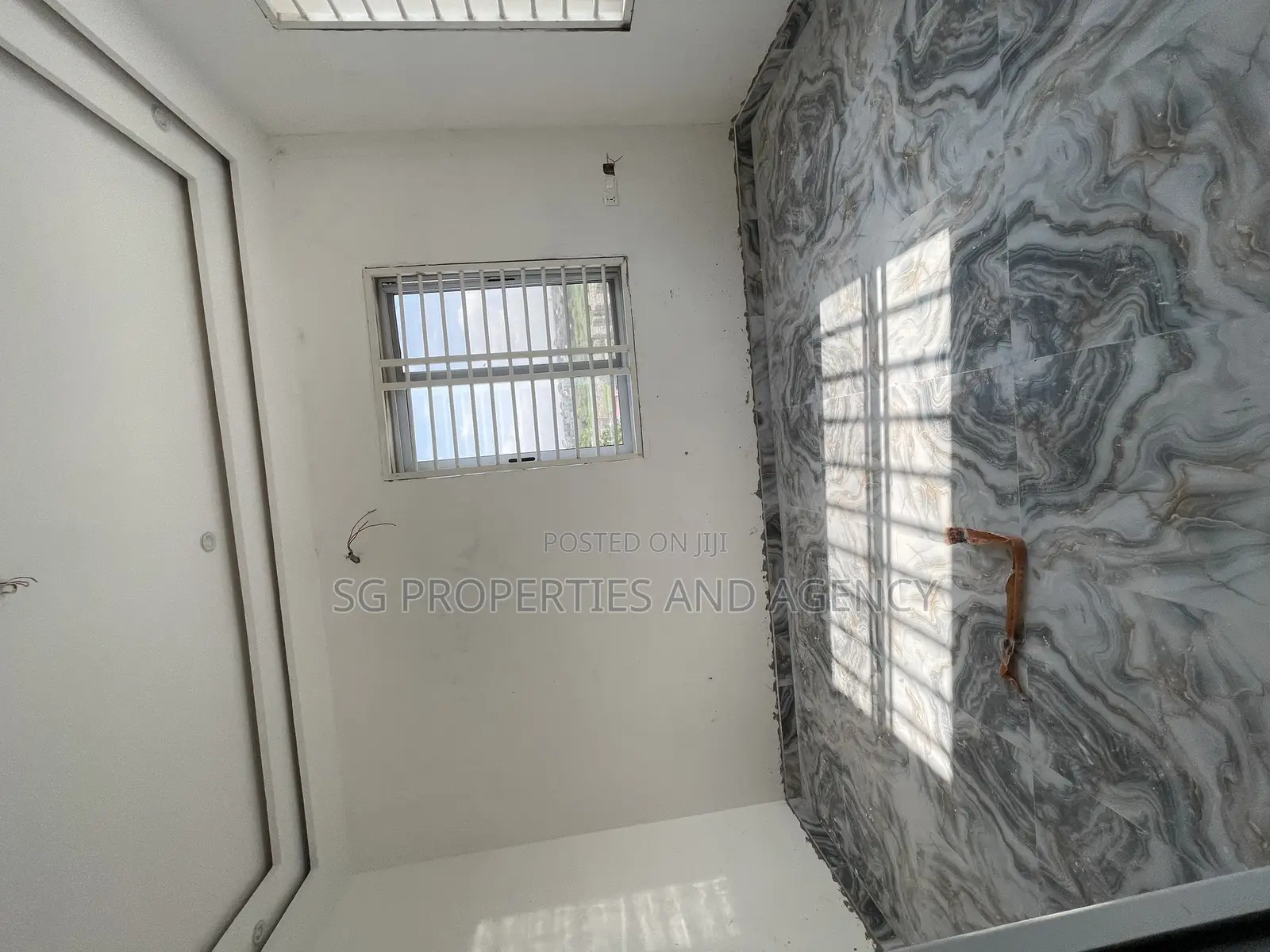 2bdrm Apartment in Lashibi, Sakumono for rent