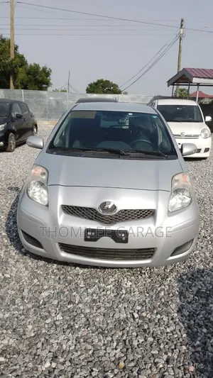 Toyota Vitz 2010 Gray