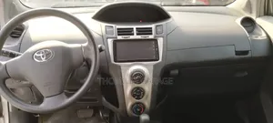 Toyota Vitz 2010 Gray