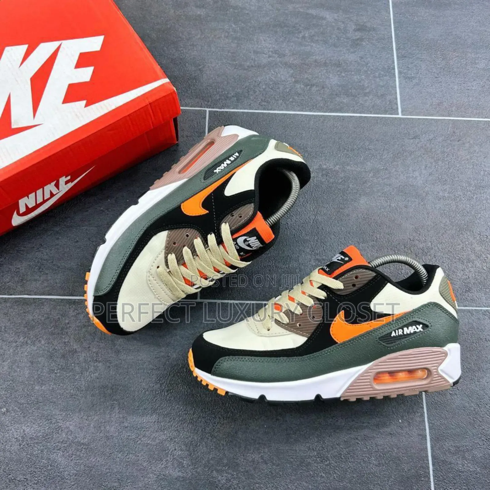 Quality Sneakers for Unisex Available
