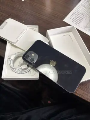 New Apple iPhone 13 256 GB Green