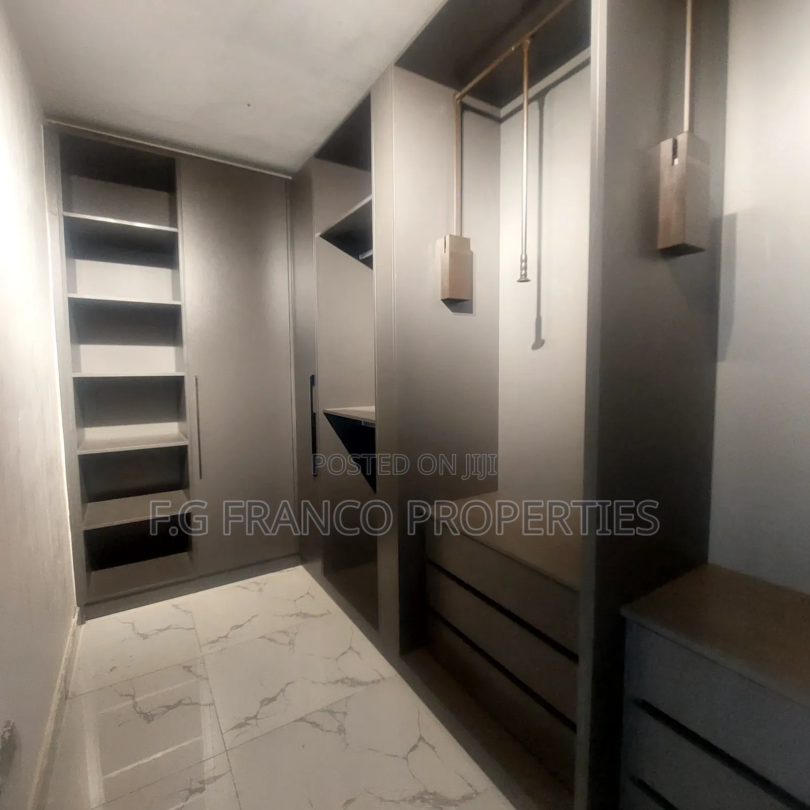 Furnished 3bdrm Apartment in Kg. Franco, Adjiriganor for sale