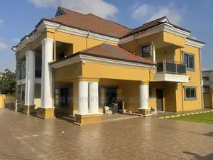 5bdrm Mansion in Lashibi, Sakumono for rent