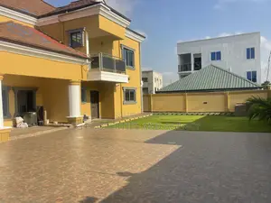 5bdrm Mansion in Lashibi, Sakumono for rent