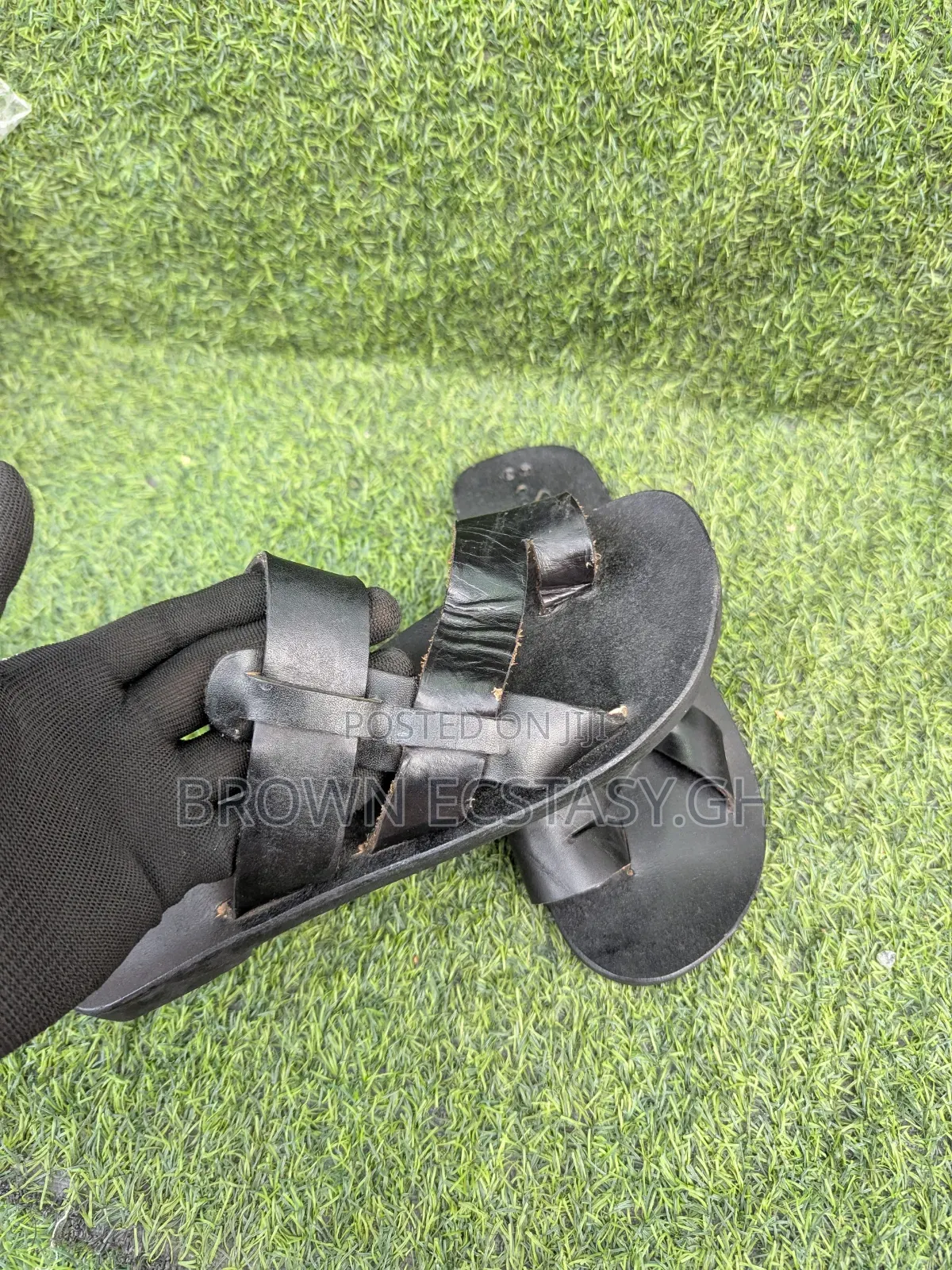 Soci Local Made Leather Sandals
