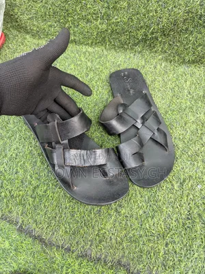 Soci Local Made Leather Sandals