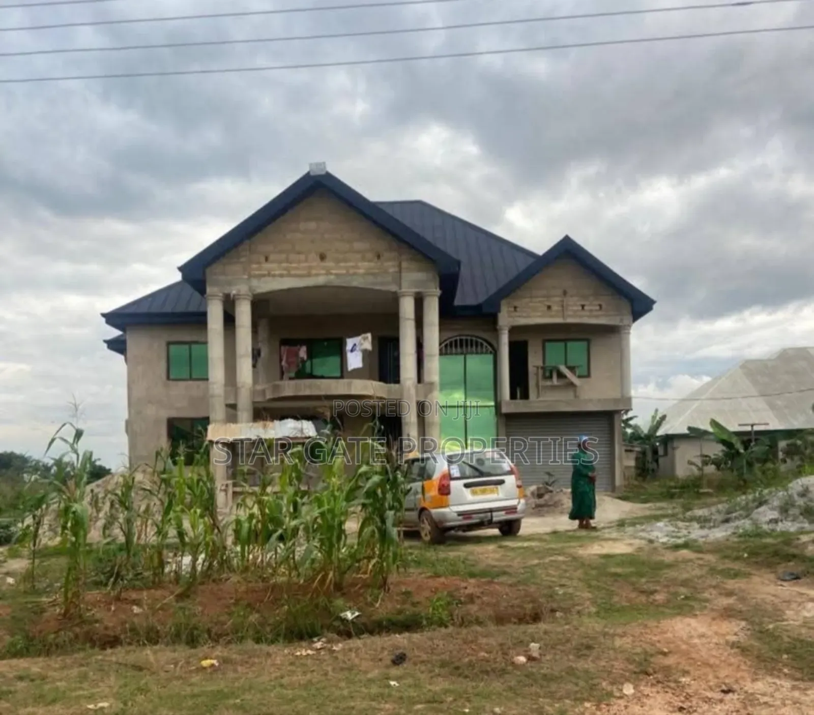 8bdrm House in Offinso Akonum, Kumasi Metropolitan for sale