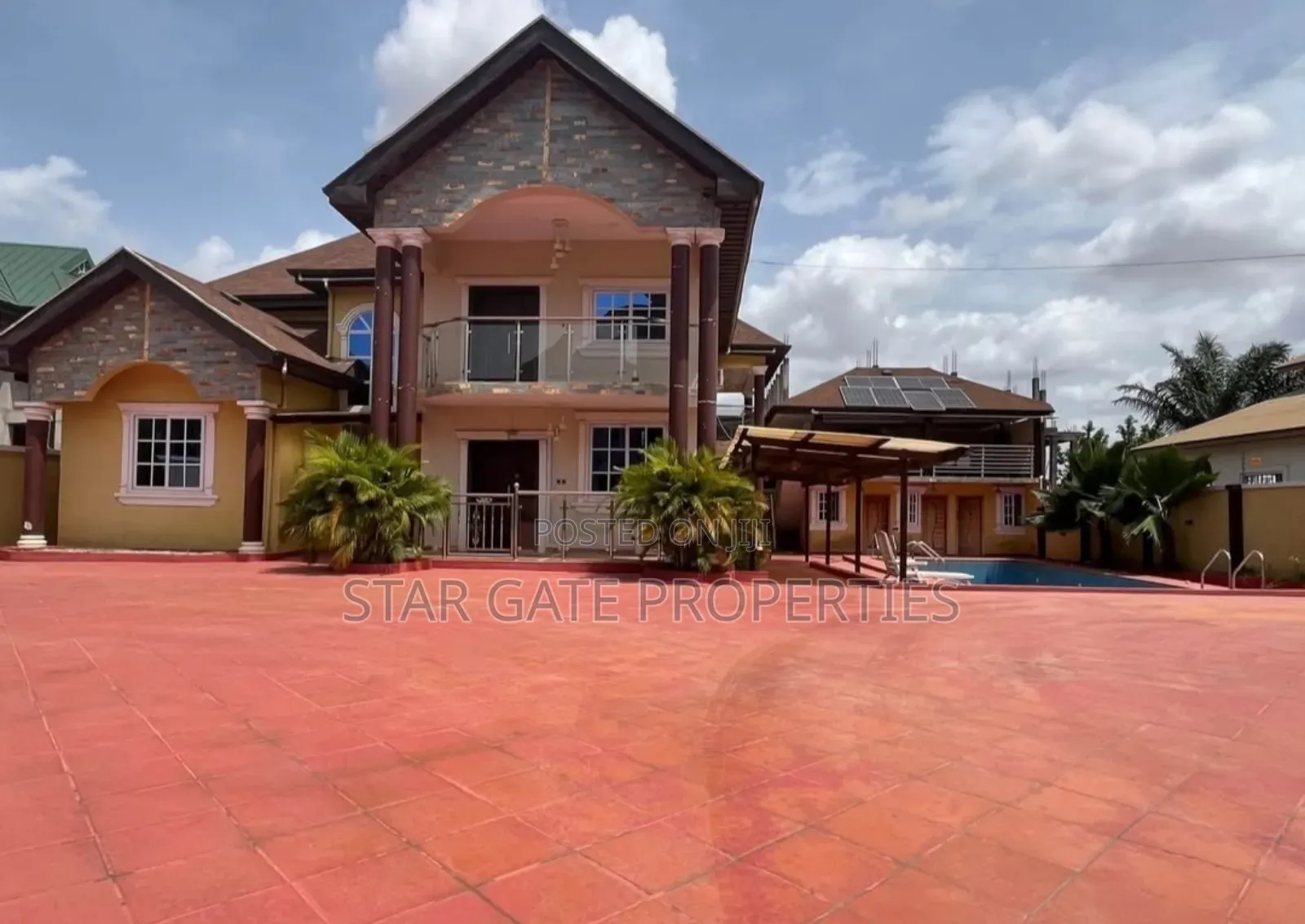 5bdrm House in Kwadaso, Kumasi Metropolitan for sale
