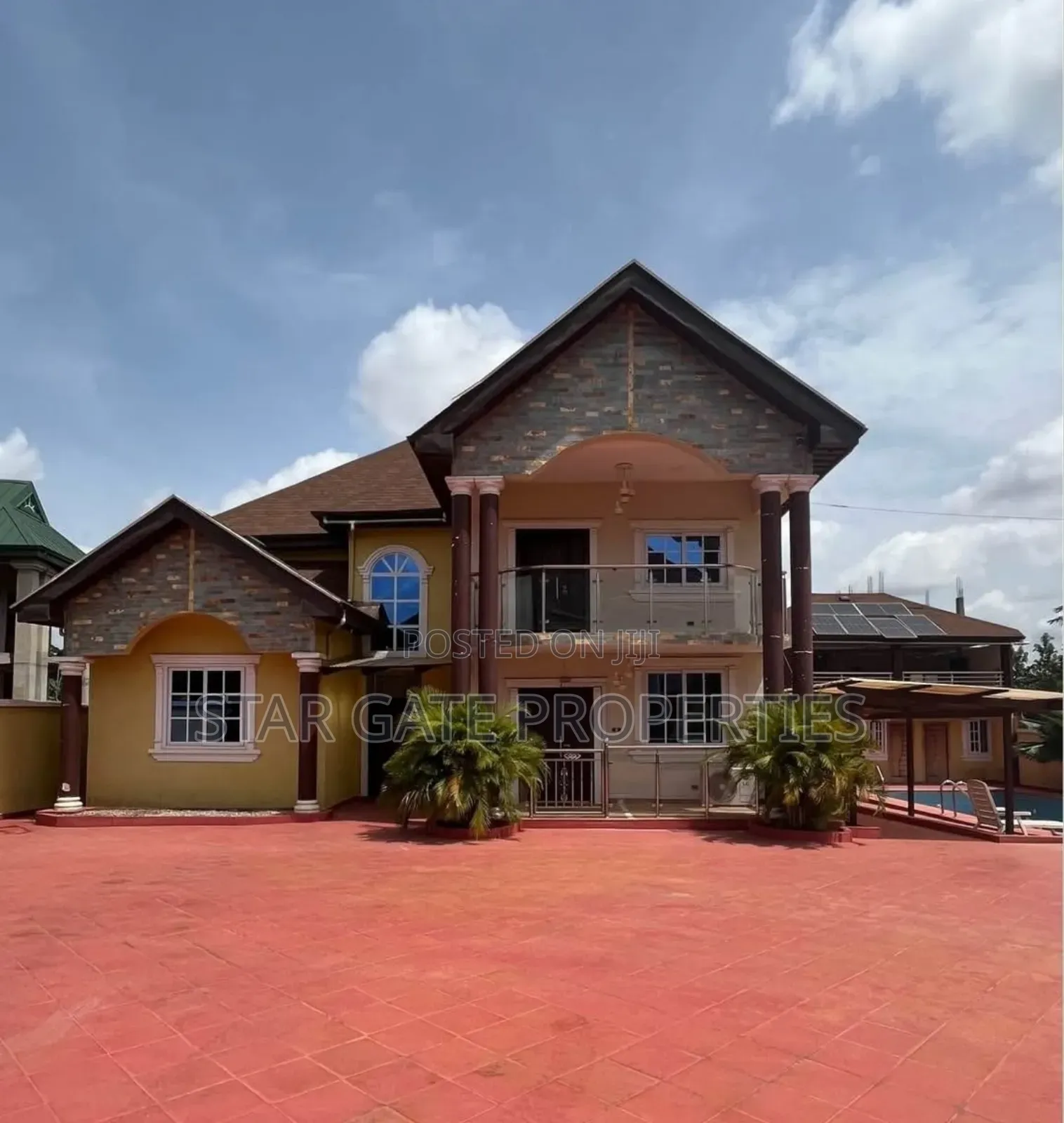 5bdrm House in Kwadaso, Kumasi Metropolitan for sale