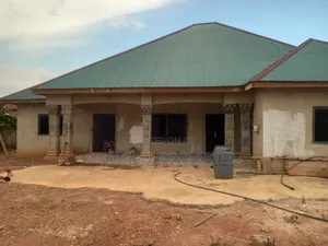 5bdrm House in Star Gate Properties, Kumasi Metropolitan for sale