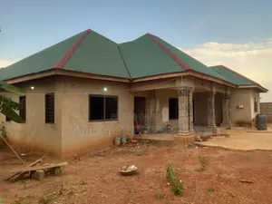 5bdrm House in Star Gate Properties, Kumasi Metropolitan for sale