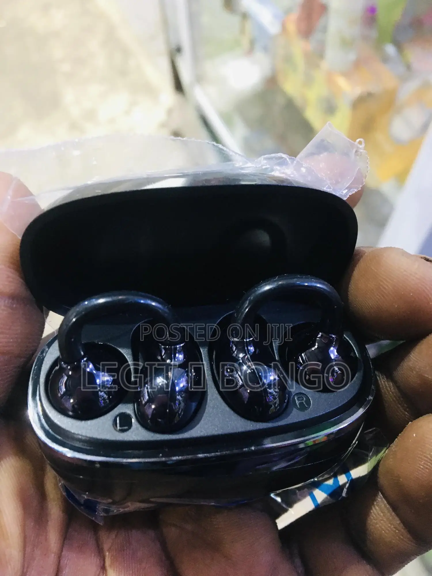 Airpods/Earbuds