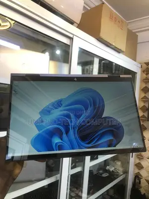 Laptop HP Envy 15-Ep0xxx 8GB AMD Ryzen 5 SSD 256GB