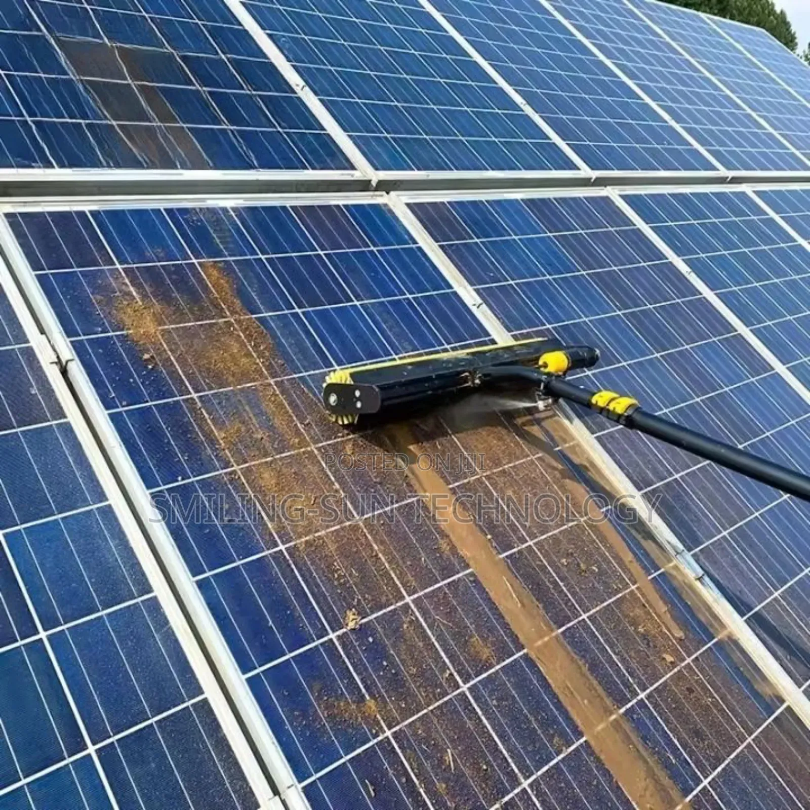 Professional Solar Panel Maintenance Cleaning Service