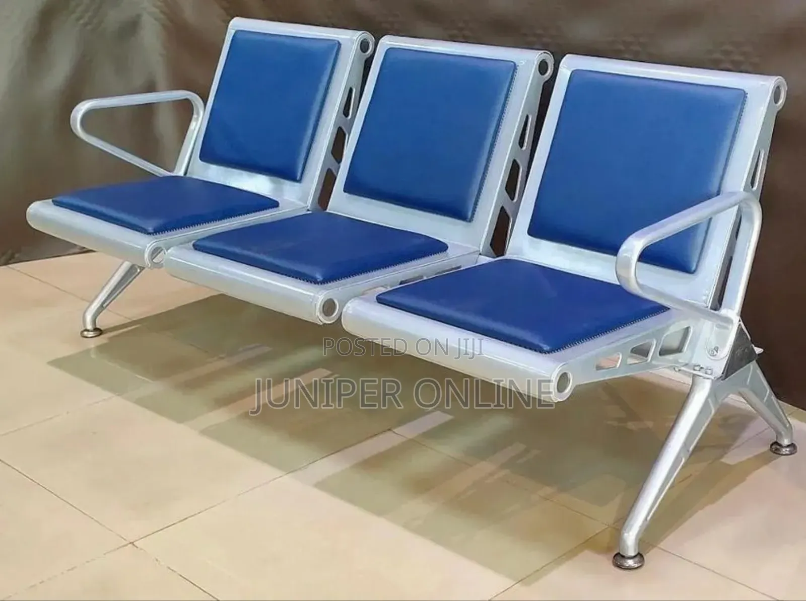 Visitor's Chair/ Bench Surtus Annangers