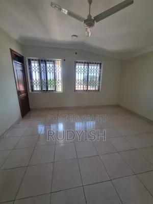 Modern and Comfortable Spacious 3 Bedroom Apartment