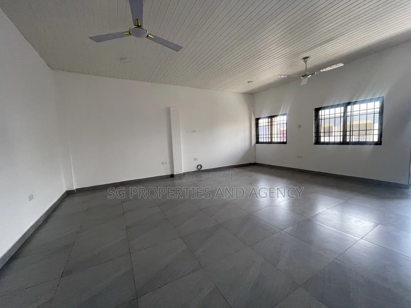 3bdrm Apartment in Coastal, Accra Metropolitan for rent