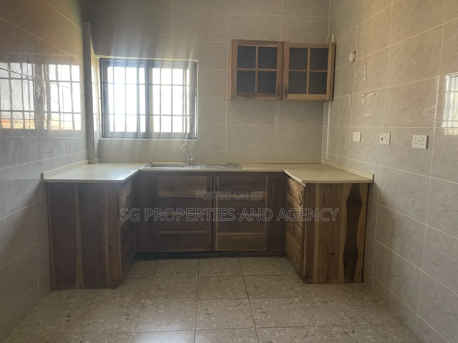 3bdrm Apartment in Coastal, Accra Metropolitan for rent